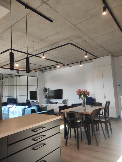 Industrial House Ceiling Design, Living Room Concrete Ceiling, Ceiling Concrete Design, Lighting On Concrete Ceiling, Exposed Lighting Ceiling, Concrete Ceiling Lighting Ideas, Concrete Ceiling Kitchen, Industrial Ceiling Design Living Room, Concrete Ceiling Apartment