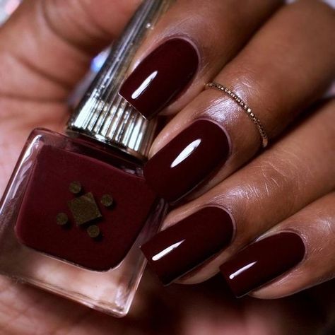 Nude Nails Black Women Dark Skin, Nude Nails Black Women, Dark Skin Nail Polish, Nail Colors 2023, Nail Paint Shades, Fall Nail Polish, Colors 2023, Nail Polish Colors Fall, Maroon Nails