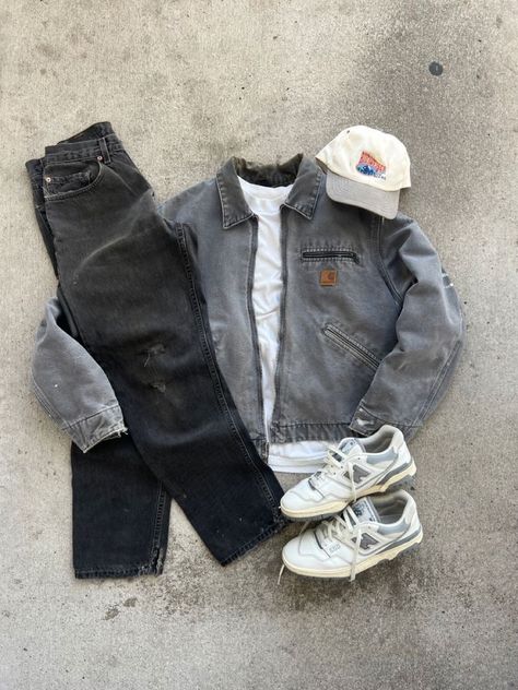 Vintage Carhartt Jacket Outfit, Carhartt Jacket Outfit, Vintage Carhartt Jacket, Exude Confidence, Street Style Outfits Men, Mens Casual Dress Outfits, Street Fashion Men Streetwear, Men Stylish Dress, Fall Outfits Men