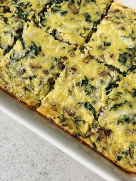 Kale and Mushroom Egg Bake - Something Nutritious Mushroom Egg Bake, Mushroom Egg Bites, Mini Egg Muffins, Veggie Egg Bake, Kale And Mushroom, Kale Mushroom, Egg Bake Casserole, Blueberry Oatmeal Bake, Week Meals