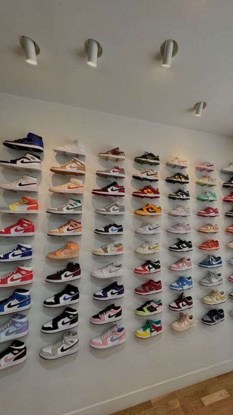 Nike Shoes Closet, Nike Dunk Low Collection, Nike Dunks Low Aesthetic, Jordans Collection Aesthetic, Nike Dunks Collection, Nike Shoe Collection Aesthetic, Nike Collection Aesthetic, Low Jordans Sneakers, Aesthetic Shoes Collection