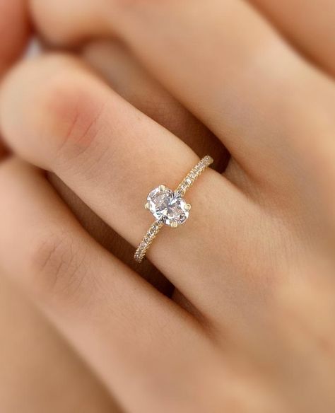 Small Oval Engagement Ring, Promise Rings Gold, Engagement Rings Dainty, Lab Grown Engagement Ring, Beautiful Wedding Rings Diamonds, Small Engagement Rings, Dainty Engagement Ring, Nails Rings, Dream Wedding Ring