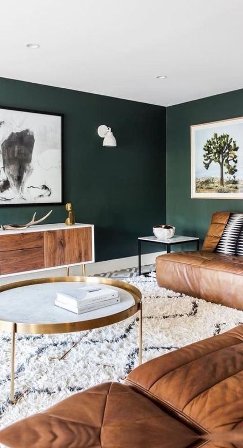 dark green walls contrast warm brown leather furniture and make the living room very relaxing Brown Leather Furniture, Living Room Colour Schemes, Living Room Color Schemes, Green Walls, Room Color Schemes, Living Room Green, Lounge Decor, Design Living Room, Living Room Inspo