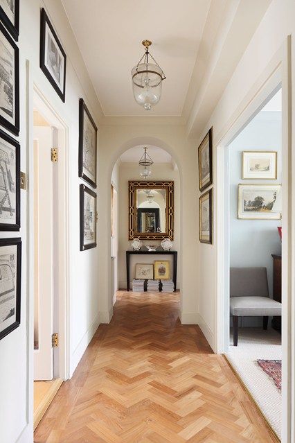 Discover hallway ideas on HOUSE - design, food and travel by House & Garden, including this simple black and white corridor. London Apartment Interior, White Corridor, Flat London, Traditional Hallway, Sanctuary Decor, Oak Parquet, Parquet Floor, Hallway Designs, Hallway Design