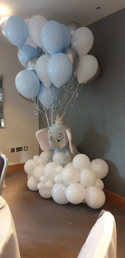 Dumbo Balloon Decor, Dumbo Gender Reveal Ideas, Baby Shower Baloon Idea, Elephant Balloon Decoration, Babyshower Ideas Baby Boy, Baby Shower Decorations Balloons, Elephant Baby Shower Theme Decorations, Baby Disney Baby Shower Ideas, Elephants Baby Shower Theme