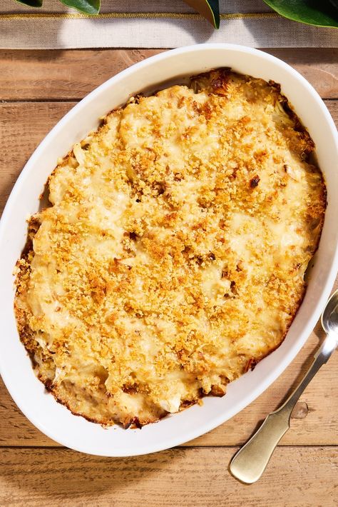 Cauliflower au Gratin Cauliflower Au Gratin, Wyse Guide, Sweet Potato Casserole Easy, Au Gratin Recipes, Cauliflower Gratin, Cauliflower Casserole, Man Food, Roasted Asparagus, Veggie Side Dishes