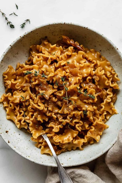 One-Pot French Onion Pasta - Choosing Chia Vegan French Onion Pasta, Simple One Pot Pasta, Mafalda Pasta Recipes, Cozy Vegetarian Meals, French Onion Soup Pasta, One Pot French Onion Pasta, Winter Pasta Dishes, Thanksgiving Pasta, Mafalda Pasta