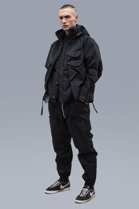 Futuristic Style Men, Afro Futurism Fashion Men, Japanese Cyberpunk Fashion, Cyberpunk Outfit Men, Acronym Clothing, Casual Techwear, Techwear Men, Cyberpunk Outfit, Techwear Streetwear