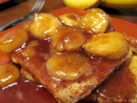 Bananas Foster French Toast | elisebakes Bananas Foster Sauce, Bananas Foster French Toast, Bananas Foster, Breakfast Meal, Things To Eat, Breakfast Of Champions, Perfect Breakfast, My Favorite Things, So Sweet