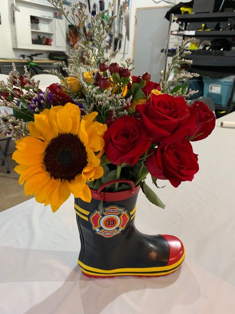 Fire Department Dinner Centerpieces, Firemans Ball Decorations, Fireman Wedding Decorations, Fire Academy Graduation Party Ideas, Fire Dept Retirement Party Ideas, Fire Department Centerpieces, Fire Retirement Party, Fire Fighter Decorations, Fire Department Banquet Centerpieces