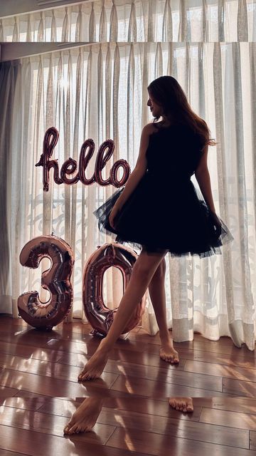 27 Th Birthday Outfit, 30 Years Photoshoot, 30th Birthday Pictorial Ideas, Birthday Backdrop Ideas Photoshoot, Women Birthday Dress Ideas, 30th Birthday Women Photoshoot, Birthdays Pictures Ideas, Black Birthday Ideas For Women, 30th Birthday Photoshoot Ideas Black Women