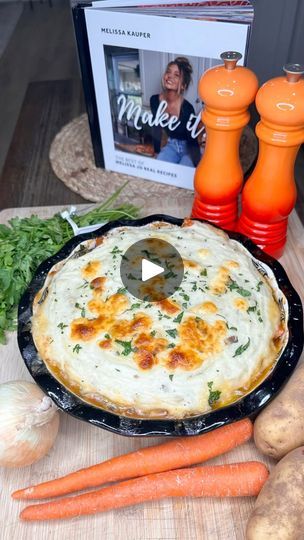 The BEST Shepard pie I ever made! Cottage pie! Whatever! SO GOOD! MAKE ITTTTT! #groundbeefrecipes #shepardspie #cottagepie | Melissajorealrecipes | Melissajorealrecipes · Original audio Easy Cottage Pie, Shepard S Pie, Cottage Pie Recipe, Facebook Recipes, Shepards Pie, Cottage Pie, Ground Turkey Recipes, Shepherds Pie, Fall Dinner