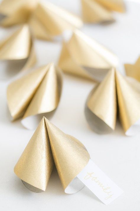 52 New Year's Eve DIY party decorations - Mollie Makes Diy Nye Party, Diy New Years Eve Decorations, Paper Fortune Cookies, Chinese New Year Party, Indoor Crafts, Engagement Party Favors, Diy Party Favors, Fortune Cookies, Deco Originale