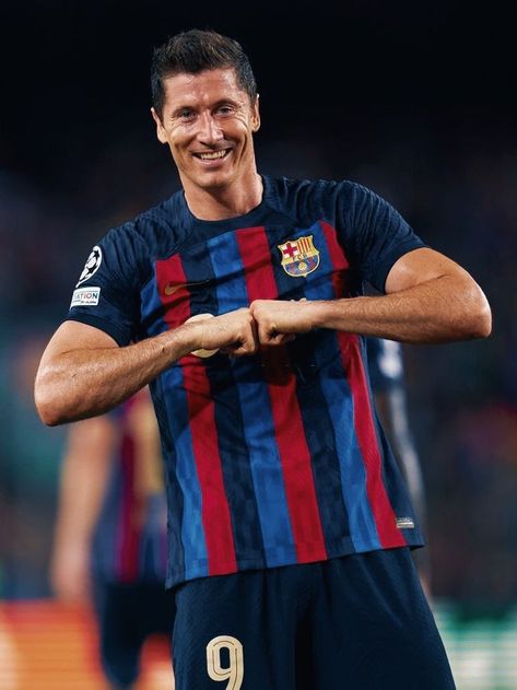 Lewandowski Barcelona, Depay Memphis, Barcelona Players, Neymar Football, Barcelona Team, Leonel Messi, Robert Lewandowski, Lionel Messi, Football Soccer