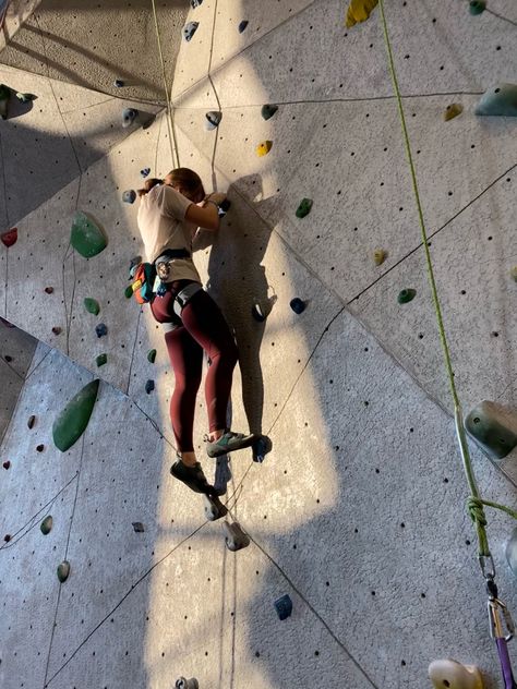 Rock Climb Aesthetic, Climb Aesthetic, Bouldering Aesthetic, Rock Climbing Aesthetic, Climbing Aesthetic, Tired Af, Climbing Girl, Visuell Identitet, Indoor Rock Climbing