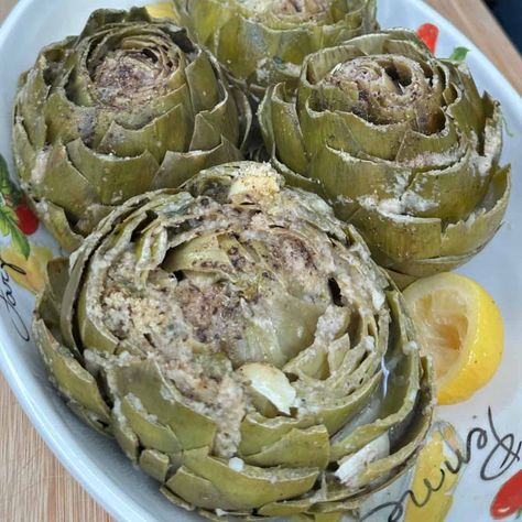 BEST stuffed artichokes recipe stuffed artichokes how to prepare, clean, stuff, and cook, eat stuffed artichokes! how make the best italian stuffed artichokes Meat Platters, Pork Milanese, Stuffed Artichokes, Italian Breadcrumbs, Artichoke Recipes, Baked Ziti, Macaroni Cheese, Diet Foods, Vegetable Sides