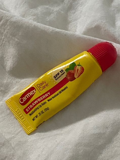 Carmex Lip Balm Aesthetic, Lip Balm Aesthetic, Carmex Lip Balm, Yellow Makeup, Girly Iphone Case, Hair Inspiration Long, Body Hygiene, Moisturizing Lip Balm, روتين العناية بالبشرة