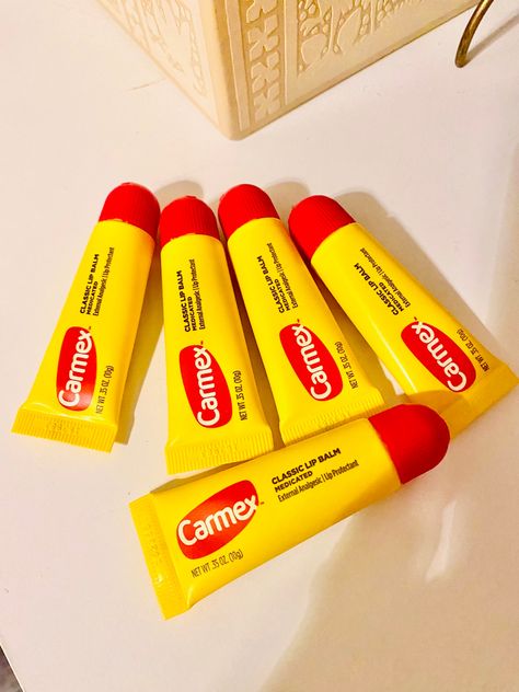 Carmax Lip Balm, Carmax Chapstick, Carmex Lip Balm Aesthetic, Carmex Chapstick, Carmex Lip Balm, Iphone Codes, Cute Lipstick, Lip Balm Collection, Christmas Guide