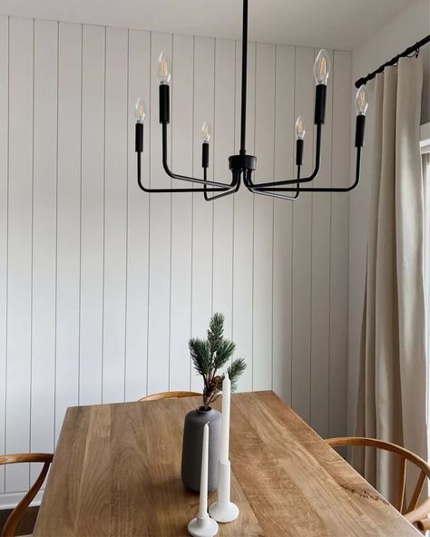 Black Room Chandelier, Matte Black Chandelier Dining Rooms, Dinning Room Light Fixture Black, Scandinavian Chandelier Dining Room, Dinning Room Black Chandelier, Dining Room Light Fixtures Long Table, Dining Lighting Ideas Modern, Black Lighting Fixtures Kitchen, Simple Dining Room Chandelier