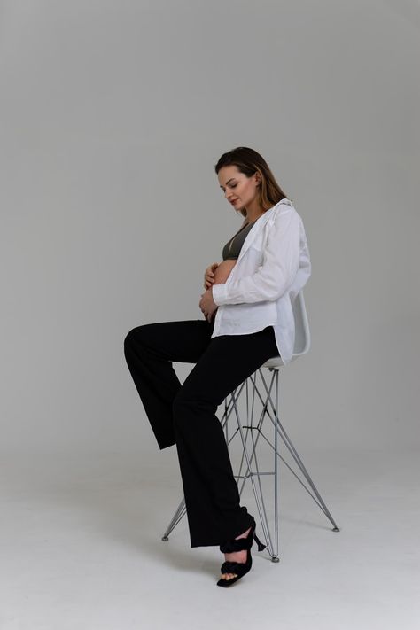 Maternity Outfits For Work Offices, Wide Leg Maternity Pants, Maternity Work Pants, Pants Outfit Work, Maternity Work Wear, Winter Work Wear, Maternity Trousers, Work Pants Women, Winter Maternity