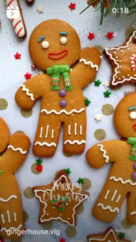 Gingerbreadman Cookies, Cute Ginger, Gingerbread Christmas Decor, New Year's Cake, Xmas Cookies, Baking Cupcakes, Icing Cookies, Fun Cookies, Royal Icing Cookies