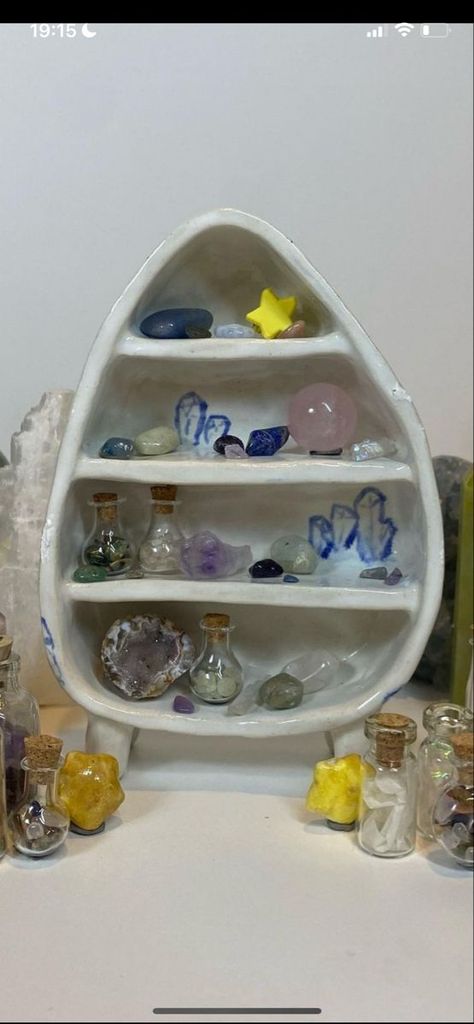 Diy Altar Shelf, Pottery Crystal Holder, Pottery Makeup Organizer, Unique Air Dry Clay Projects, Air Dry Clay Wall Shelf, Diy Ceramic Jewelry Holder, Diy Clay Crystal Holder, Air Dry Clay Makeup Holder, Diy Crystal Display Ideas