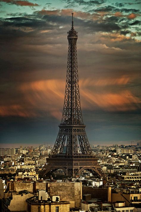 Eiffel Tower Beauty Light Photos Baptism Talk, Paris In Summer, Francia Paris, Effiel Tower, Eiffel Tower Photography, Pretty Views, Sunset Surf, Paris Dream, Ocean Photos