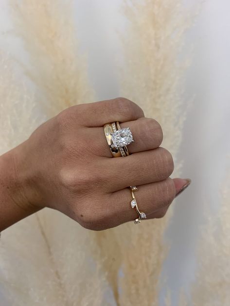 Think Band Wedding Rings, Mix Metal Wedding Rings, Layered Wedding Ring Sets, Gold Thick Band Ring, Wedding Ring Gold Stack, Gold Wedding Rings Big Diamond, Abnormal Wedding Rings, Wedding Band Stacks With Engagement Ring, White Gold Engagement Ring With Gold Wedding Band