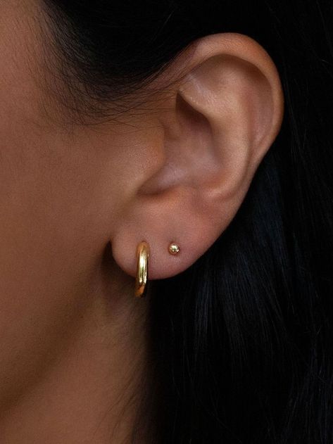 2nd Ear Piercing, Second Ear Piercing, Minimalist Ear Piercings, Ear Peircings, Double Ear Piercings, Ear Piercing Studs, Cool Ear Piercings, Pretty Ear Piercings, Cute Ear Piercings