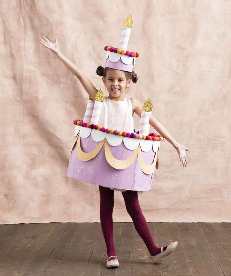 Cake Costume For Kids, Diy Cake Costume, Homemade Kids Costumes, Birthday Cake Costume, Costumes You Can Make At Home, Cake Costume, Halloween Diy Kids, Halloween Costumes You Can Make, Fancy Dress Costumes Kids