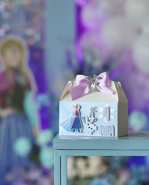 More details of this magical set up 💜❄️ #atxbackdrop #atxbirthday #atxeventdesign #austinproposals #atxproposal #austinpartydecoration… | Instagram Frozen Party Ideas, Zelda Party, Frozen Gifts, Frozen Birthday Party Decorations, Frozen Decorations, Frozen Party Decorations, Frozen Theme, Frozen Birthday Party, Birthday Numbers