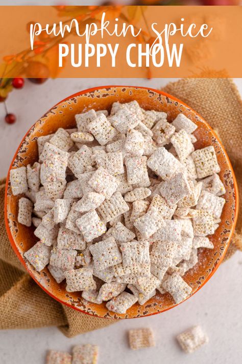 Puppy Chow Cookies, Cinnamon Chex, Fall Goodies, Easy Candy Recipes, Puppy Chow Recipes, Cereal Snacks, Chex Mix Recipes, Fall Snacks, Cinnamon Chips