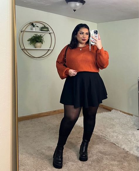 Dress Outfits Plus Size Casual, Skirts With Tights Plus Size, Plus Size Skirt Fall, Fall 2024 Fashion Plus Size, Plussize Outfit Ideas Winter, Cute Clothes For Plus Size Women, Curvy Girl Outfits Autumn 2024, Sweater Plus Size Outfit, Plus Size Cider Outfits