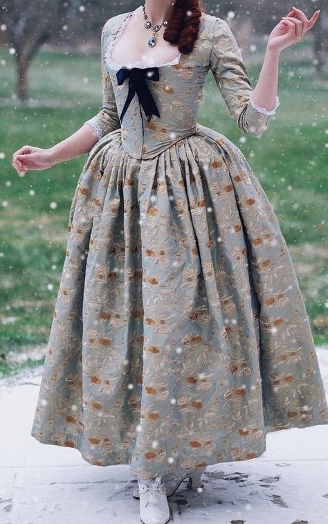 18th Century Ball Gown, Colonial Dress, 18th Century Dress, 18th Century Costume, 18th Century Clothing, Party Frocks, Old Fashion Dresses, 18th Century Fashion, Period Outfit