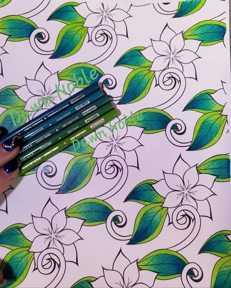 Coloring Leaves With Colored Pencils, Prismacolor Leaf Color Combinations, Coloring Leaves, Colored Pencil Art Projects, Pencil Inspiration, Secret Garden Coloring Book, Blending Colored Pencils, Colored Pencil Tutorial, Johanna Basford Coloring Book