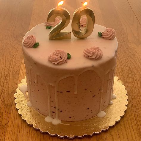 my 20th birthday cake 🎂💕🎀 #birthdaygirl #aesthetic #aestheticcake #cakedecoration #cakeideas #20thbirthday #birthdaycakeideas #birthday #birthdayparty #pinkaesthetictheme #pinkandgold #pinterestinspired #pinterestgirl #pinterestideas #foodphotography #explorepage #blog #blogger Cakes For 20th Birthday Girl, Cake Ideas For 20th Birthday Girl, Birthday 20 Cake, Cake For 20th Birthday Girl, Birthday Cake 20th Girl, 20th Birthday Cake Aesthetic, 20th Birthday Cake, My 20th Birthday, 20 Birthday Cake