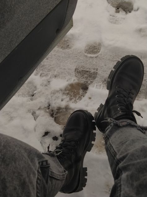 Black Winter Boots Aesthetic, Black Combat Boots Aesthetic, Combat Boots Aesthetic Grunge, Boots In Snow Aesthetic, Combat Boots Aesthetic, Dc Snow Boots, Adventure Core, Snow Boots, Combat Boots