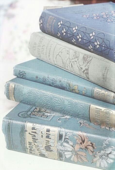 Blue Academia, Louis Blue, Era Victoria, Photo Bleu, Ravenclaw Aesthetic, Alice Blue, Baby Blue Aesthetic, Light Blue Aesthetic, Color Aesthetic