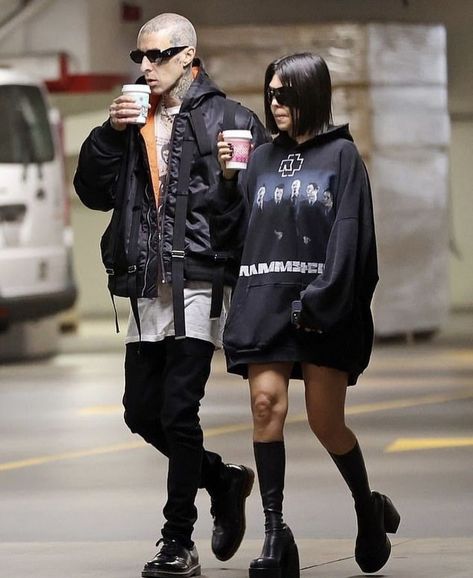 Kourtney Travis, Kourtney And Travis, Eboy Fashion, Casual Home Outfits, Kourtney Kardashian And Travis Barker, Kourtney Kardashian And Travis, Boohoo Style, Bad Karma, Kourtney Kardashian Style