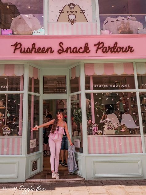 Artbox Cafe, Pusheen Collection, Cafe Display, Cafe Exterior, Pink Cafe, Pusheen Cute, Themed Cafes, Kitty Cafe, Cafe Shop Design