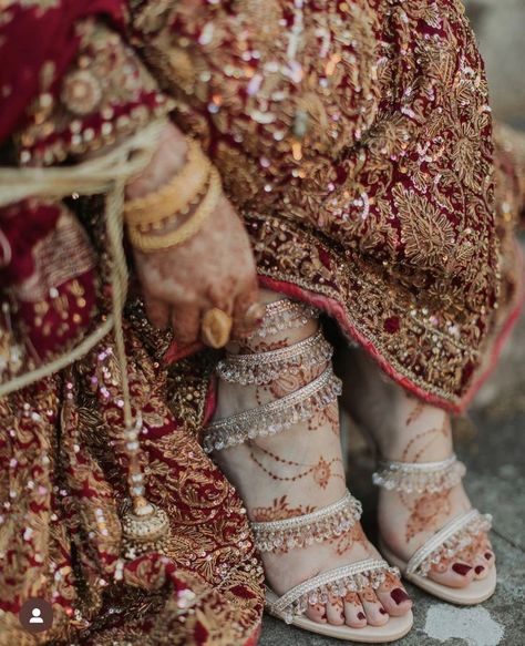 Bridal Shoes Aesthetic, Wedding Jewelry Pakistani, Indian Bridal Footwear, Indian Wedding Heels, Bridal Footwear Indian Wedding Shoes, Pakistani Heels, Bridal Footwear Indian, Bridal Heels Indian, Bridal Shoes Indian