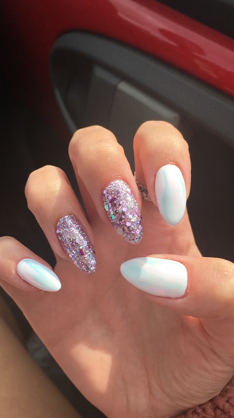 Mermaid pigment & purple glitter festival nails Lavender And Sparkle Nails, Two Tone Glitter Nails, Summer Nails 2023 Glitter, White Festival Nails, Glitter Festival Nails, Festival Nails Summer Coachella, Nails For Music Festival, Vacation Wedding Nails, Glittery Spring Nails