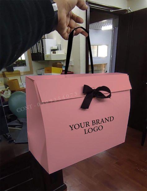 Wedding Dress Box Packaging, Fashion Box Packaging, Handbag Packaging Ideas Small Business, Pr Boxes Ideas Clothing, Packaging Design Inspiration For Clothes, Luxury Bag Packaging, Pr Package Ideas Clothing, Abaya Packaging Ideas, Creative Packaging Design Clothing