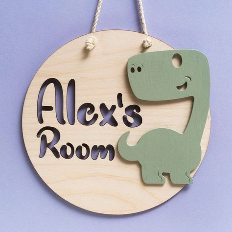 Dinosaur Sign, Lézervágott Fa, Wood Laser Ideas, Laser Cut Decor, Idee Cricut, Thoughtful Baby Shower Gifts, Laser Cut Wood Crafts, Laser Engraved Ideas, Cnc Wood