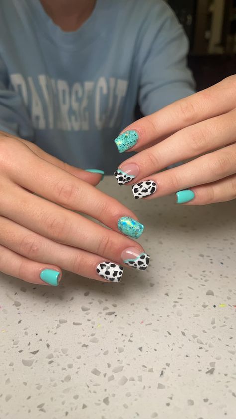 I absolutely love this cow print nail art on miss Kimberly Richards 🫶🏼🖤 🐄 • • I have openings left next week for anyone trying to get in! Please feel free to message me here or you can call/ text me at (989)292-0857 to set something up! Cute Nail Ideas Cow Print, Cow Nails Short, Country Nails Design, Cow Print Nail Art, Country Nail Designs, Girly Cowgirl, Country Acrylic Nails, Rodeo Nails, Cowboy Nails