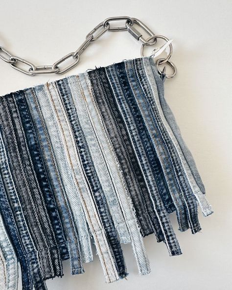 upcycling art | GONE Lobelia #upcyclingbag#art#denim#fjuralove#stripes | Instagram Denim Upcycle Ideas, Denim Upcycling Ideas, Recycle Fashion Ideas, Upcycled Denim Bag, Trash Upcycle, Upcycle Outfits, Upcycled Aesthetic, Denim Diy Upcycling, Recycled Fashion Diy