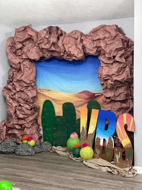 Monumental Vbs Crafts, Desert Theme Decor, Monumental Vbs Decorating Ideas, Desert Party Decor, Vbs Western Theme Ideas, Desert Vbs Decorations, Wonder Junction Vbs 2025 Decorations, Wild West Vbs Decoration, Desert Decoration Ideas