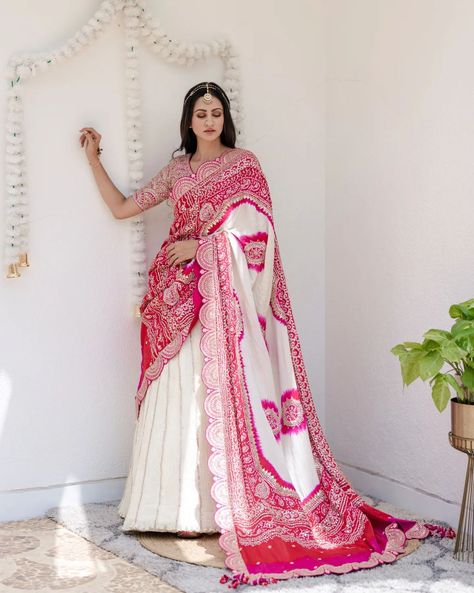 Bengali Traditional Look, Bengali Style Saree, Bengali Dress, Diwali Presents, Saree Inspiration, India Saree, Saree Wearing Styles, Simple Saree Designs, Indian Outfits Lehenga