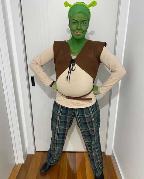 Cute Book Week Costumes, Pregnant Shrek Costume, Funny Shrek Costume, Shrek And Donkey Halloween Costume, Girl Shrek Costume, Hot Shrek Costume, Shrek Dress Up, Shrek Costume Ideas Women, Shrek Halloween Costumes Group