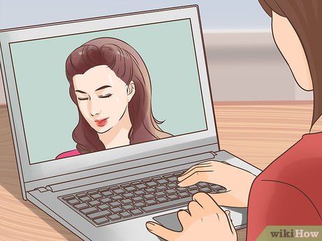 4 Ways to Emulate Lana Del Rey - wikiHow How To Be Indie, Indie Girls, Alison Sudol, Lana Rey, Nancy Sinatra, Blending Sponge, Indie Girl, Film Clips, To Kill A Mockingbird